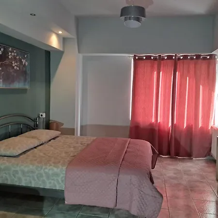 Happy Traveller Apartamento Volos