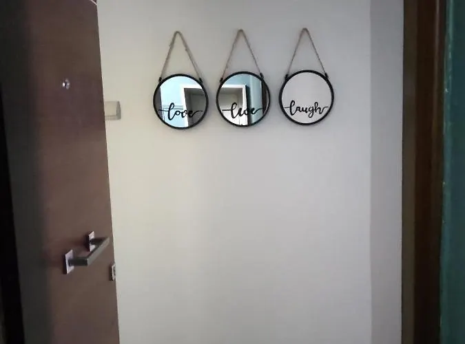 Happy Traveller * Βόλος