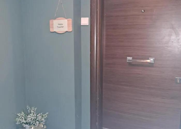 Happy Traveller Βόλος