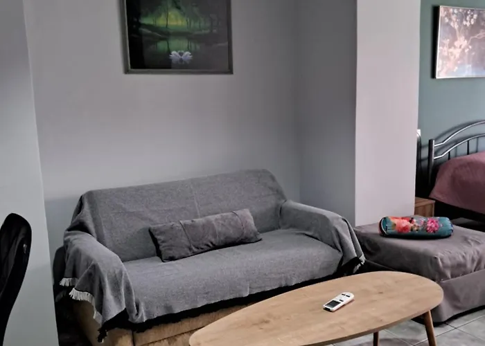 Happy Traveller * Βόλος