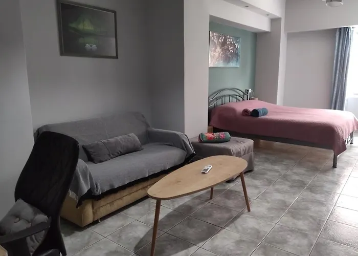 Happy Traveller Βόλος