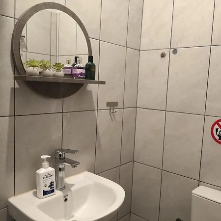 Happy Traveller Apartment *
